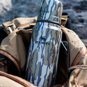 Stanley 10-08266-053 The Legendary Classic Bottle 1.0 lt Bottomland Mossy Termos