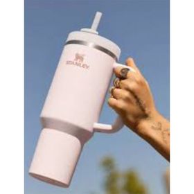 Stanley Quencher Pipetli 1.18 lt Gül Kuvars Termos