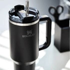 Stanley Quencher Siyah Pipetli Termos