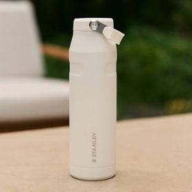 Stanley The Ice Flow Bottle Flip Straw Frost 1.06 L Termos