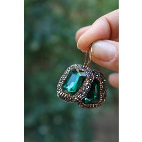 Stoneage Yeşil Kristal Taşlı El Yapımı Hediye Kutusunda Bayan Küpe