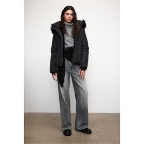 Stradivarius 08613196 Kapüşonlu Şişme Bej Kadın Mont
