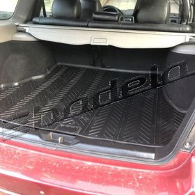 Subaru Forester Siyah Bagaj Havuzu