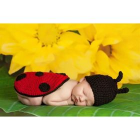 Tablolife Uğur Böceği Bebek 35 x 50 cm Kanvas Tablo