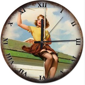 Tablomega Paslı Zeminde Gil Elvgren Akarlı 50x50 cm Duvar Saati