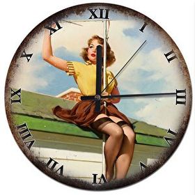Tablomega Paslı Zeminde Gil Elvgren Akarlı 50x50 cm Duvar Saati