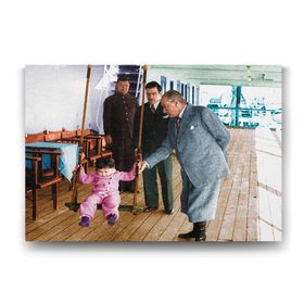 Tabloshop Atatürk ve Manevi Kızı Ülkü 75x50 cm Tablo