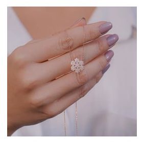 Takıhan Kar Tanesi Tasarımlı Rose Kaplama 925 Ayar Gümüş Kolye