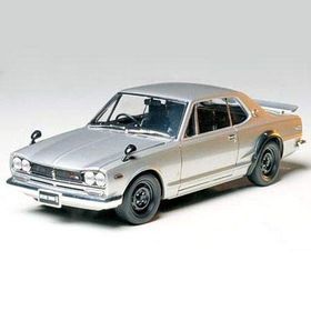 Tamiya 1/24 Nissan Skyline 2000 GT-R H.T. Plastik Araba Maket Kiti