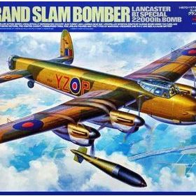 Tamiya 1/48 Lancester Grand Slam Bomber Propeller Action Plastik Uçak Maket Kiti