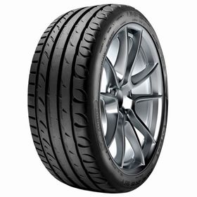 Taurus 225/45 ZR19 96W XL Ultra High Performance Yaz Lastiği