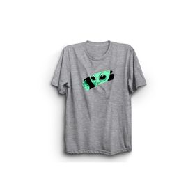 The Fame Alien In The Window Penceredeki Uzaylı Ufo Uzay Gri Kadın T-shirt