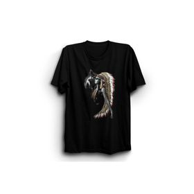 The Fame Indian Woman And Wolf Kızılderili Kadın ve Kurt Siyah Kadın T-shirt
