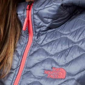 The North Face T93RXE3YH Lacivert Thermoball Kadın Outdoor Mont