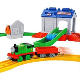 Thomas & Friends Percy DGC07 Kurtarma Merkezi Oyun Seti