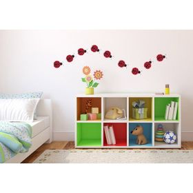 Tilki Dünyası Kırmızı Uğur Böcekleri Duvar Stickerı