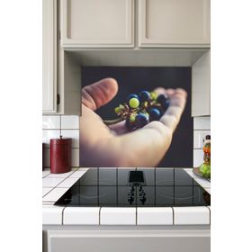 Tilki Dünyası Mutfak Ocağı Arkası Avuç Üzümler Sticker