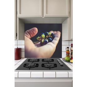 Tilki Dünyası Mutfak Ocağı Arkası Avuç Üzümler Sticker