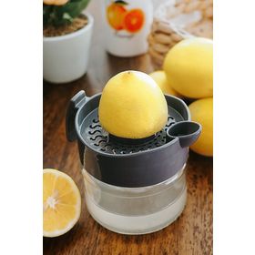 Titiz Limon Sıkacağı