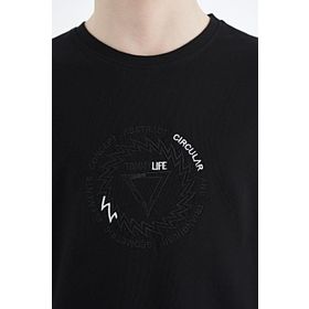 Tommy Life 11115 Siyah Nakış Işleme Detaylı O Yaka Standart Kalıp Erkek Çocuk T-Shirt