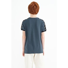 Tommy Life 11121 Orman Yeşili Omuz Baskı Detaylı Standart Kalıp O Yaka Erkek Çocuk T-Shirt