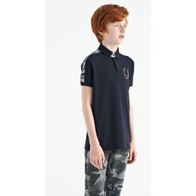 Tommy Life 11166 Lacivert Baskı Detaylı Pola Yaka Standart Kalıp Erkek Çocuk T-Shirt