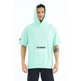 Tommy Life 88195 Su Yeşili Kanguru Cepli Yazı Nakışlı Kapüşonlu Erkek T-Shirt