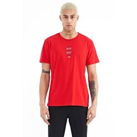Tommy Life 88227 Kırmızı Minimal Yazı Baskılı O Yaka Standart Kalıp Erkek T-Shirt