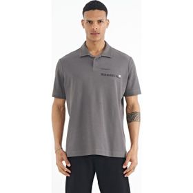 Tommy Life 88236 Koyu Gri Yazı Baskılı Standart Form Polo Yaka Erkek T-shirt