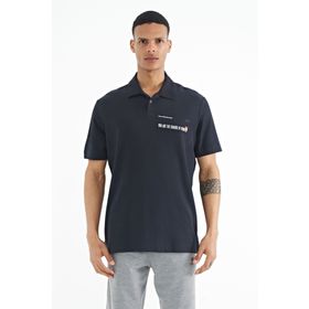 Tommy Life 88236 Lacivert Yazı Baskılı Standart Form Polo Yaka Erkek T-shirt