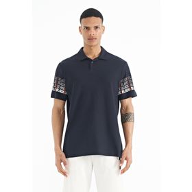 Tommy Life 88240 Lacivert Kol Baskı Detaylı Polo Yaka Standart Form Erkek T-Shirt