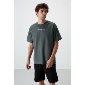 Tommy Life 88364 Haki Pamuklu Kalın Yüzeyi Dokulu Oversize Fit Baskılı Erkek T-Shirt