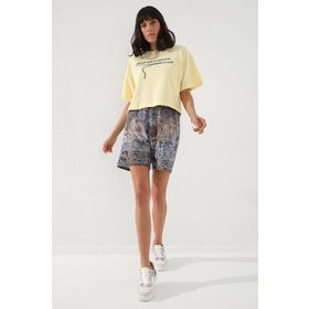 Tommy Life 91004 Eflatun Yazı Baskılı Batik Desenli Bağcıklı Rahat Form Bermuda Kadın Şort