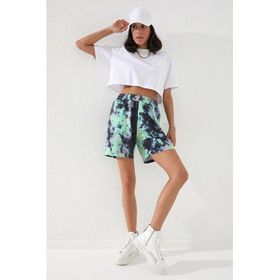 Tommy Life 91005 Yeşil Kadın Batik Desenli Bağcıklı Cepli Rahat Form Bermuda Şort