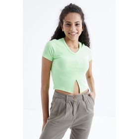 Tommy Life 97206 Basic Önü Yırtmaçlı V Yaka Fıstık Yeşil Kadın Crop Top T-Shirt