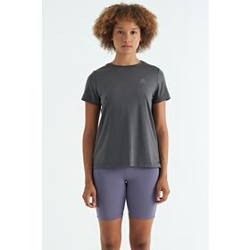 Tommy Life 97267 Koyu Gri Sırt Yırtmaç Detaylı O Yaka Kısa Kollu Standart Kalıp Kadın T-Shirt