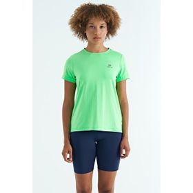 Tommy Life 97267 Neon Yeşil Sırt Yırtmaç Detaylı O Yaka Kısa Kollu Standart Kalıp Kadın T-Shirt