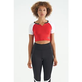 Tommy Life 97270 Kırmızı Renk Bloklu Logo Baskılı O Yaka Dar Kalıp Kadın Crop T-Shirt