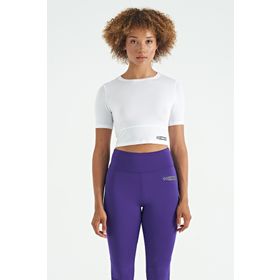 Tommylife 97265 Beyaz Sırt Dekolteli Standart Kalıp O Yaka Kadın Crop T-Shirt