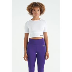 Tommylife 97265 Beyaz Sırt Dekolteli Standart Kalıp O Yaka Kadın Crop T-Shirt