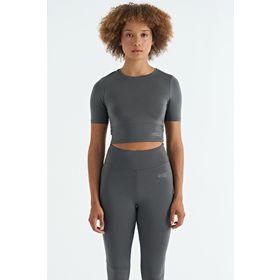 Tommylife 97265 Koyu Gri Sırt Dekolteli Standart Kalıp O Yaka Crop Kadın T-Shirt