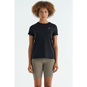 Tommylife 97267 Siyah Sırt Yırtmaç Detaylı O Yaka Kısa Kollu Standart Kalıp Bayan T-Shirt