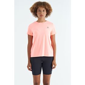 Tommylife 97267 Yavruağzı Sırt Yırtmaç Detaylı O Yaka Kısa Kollu Standart Kalıp Bayan T-Shirt
