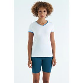 Tommylife 97268 Beyaz V Yaka Standart Kalıp Kısa Kol Kadın Spor T-shirt