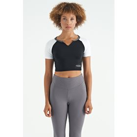 Tommylife 97270 Siyah Renk Bloklu Logo Baskılı O Yaka Dar Kalıp Crop Bayan T-Shirt