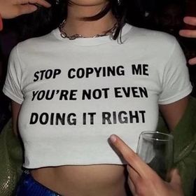 Touz Moda Stop Copying Me Baskılı Beyaz Crop Kadın T-Shirt