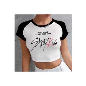 Touz Moda Stray Kids Baskılı Reglan Kol Beyaz Crop Kadın T-Shirt