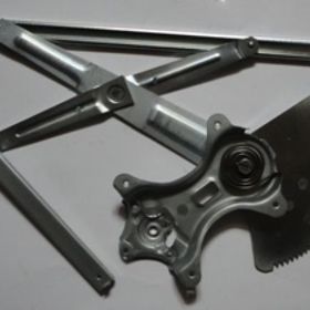Toyota RAV4 2001-2004 Sağ Elektrikli Motorsuz Ön Cam Krikosu