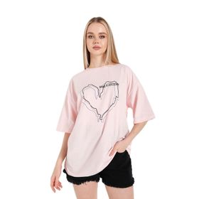 Trendseninle Çizgili Figür Kalp Pudra Pembe Have A Holiday Baskılı Pudra Pembe Kadın T-shirt