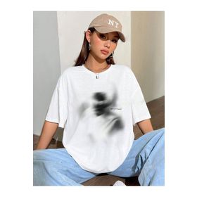 Trendseninle Shadow Baskılı Beyaz Oversize Kadın T-shirt